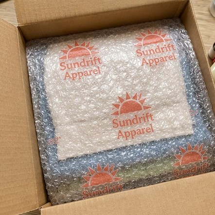 Customized bubble wrap for e-commerce and dtc brands